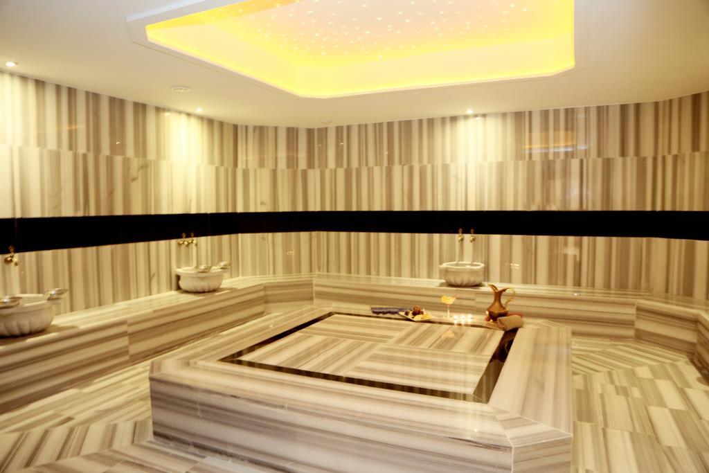 Ramada Hotel & Suites Sisli Istanbul Exterior foto